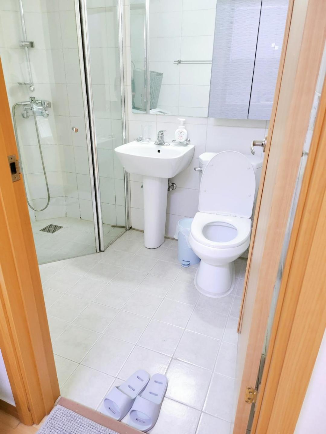 Отель Hongdae Cleanhouse Сеул Экстерьер фото