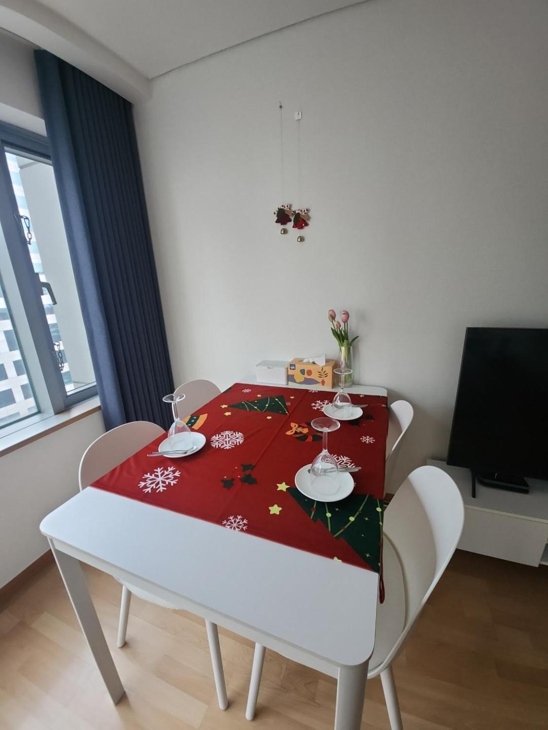 Отель Hongdae Cleanhouse Сеул Экстерьер фото