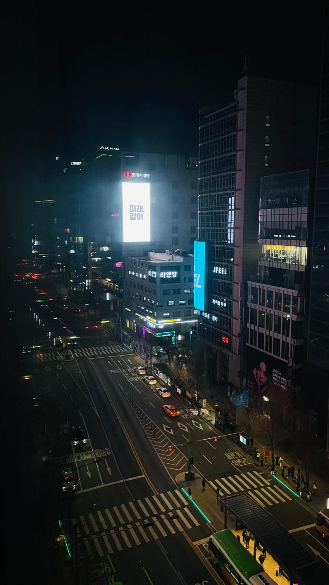 Отель Hongdae Cleanhouse Сеул Экстерьер фото