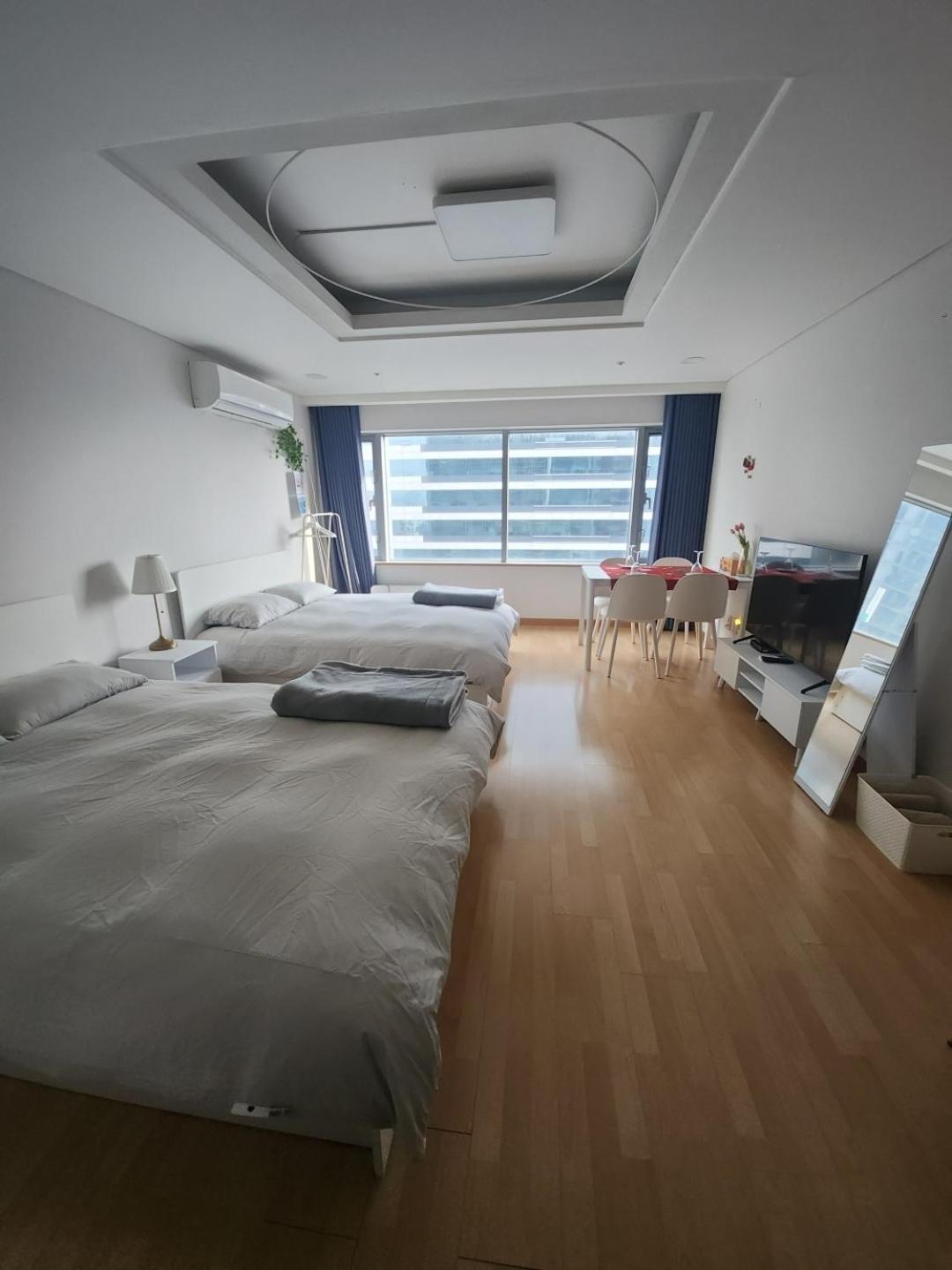 Отель Hongdae Cleanhouse Сеул Экстерьер фото